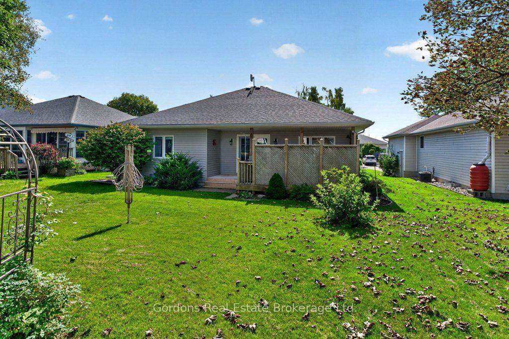 Photo 10 of 39 Elmdale Drive, Prince Edward County, Wellington Ward — HOMEH