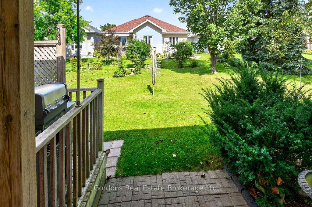 Photo 15 of 39 Elmdale Drive, Prince Edward County, Wellington Ward — HOMEH