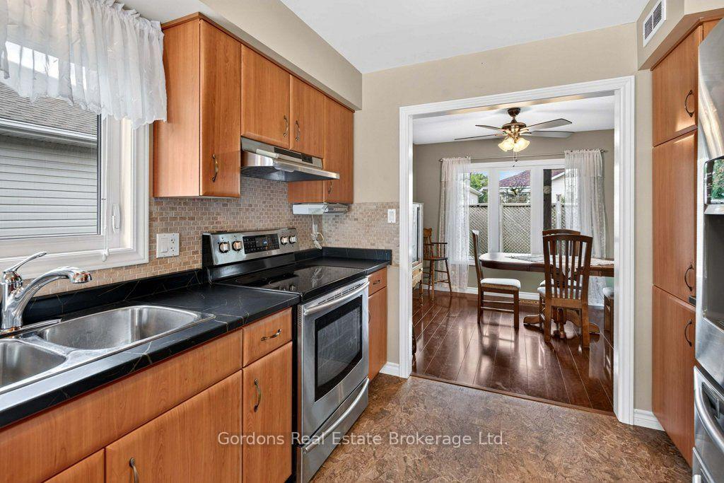 Photo 21 of 39 Elmdale Drive, Prince Edward County, Wellington Ward — HOMEH