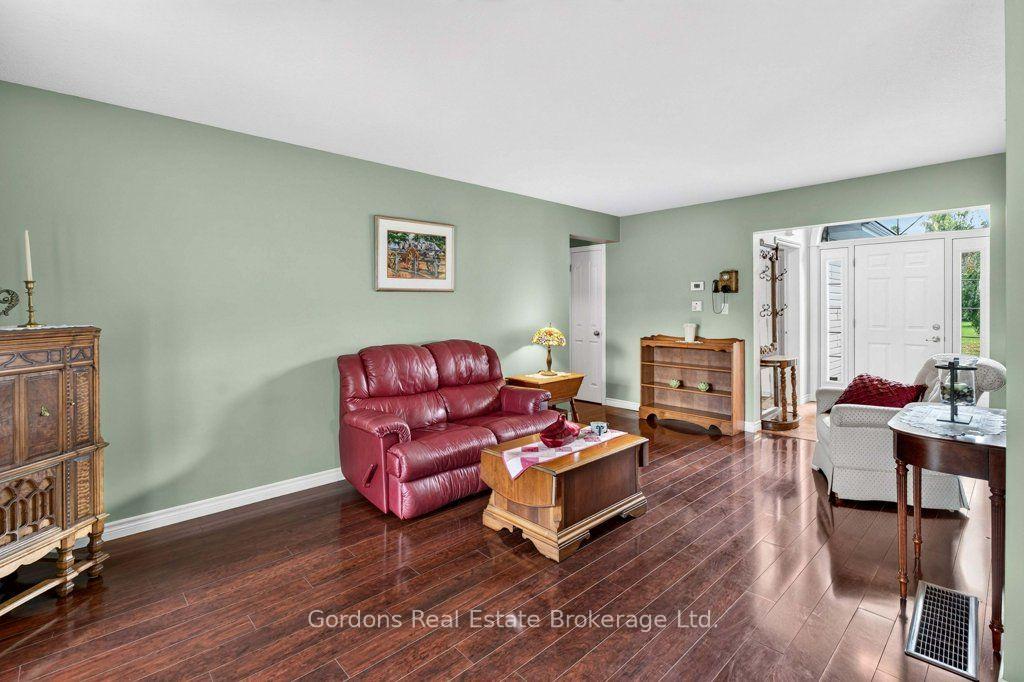 Photo 24 of 39 Elmdale Drive, Prince Edward County, Wellington Ward — HOMEH