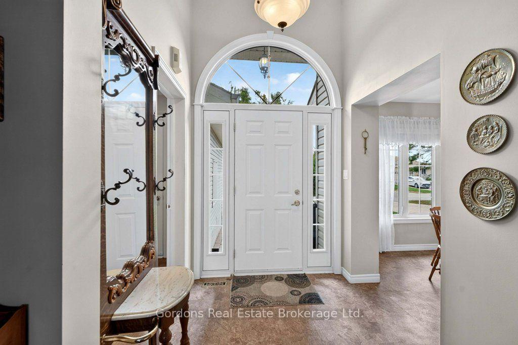 Photo 27 of 39 Elmdale Drive, Prince Edward County, Wellington Ward — HOMEH
