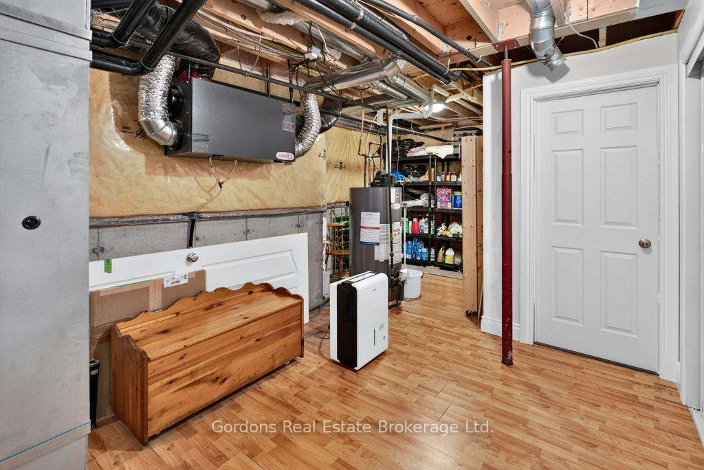 Photo 40 of 39 Elmdale Drive, Prince Edward County, Wellington Ward — HOMEH
