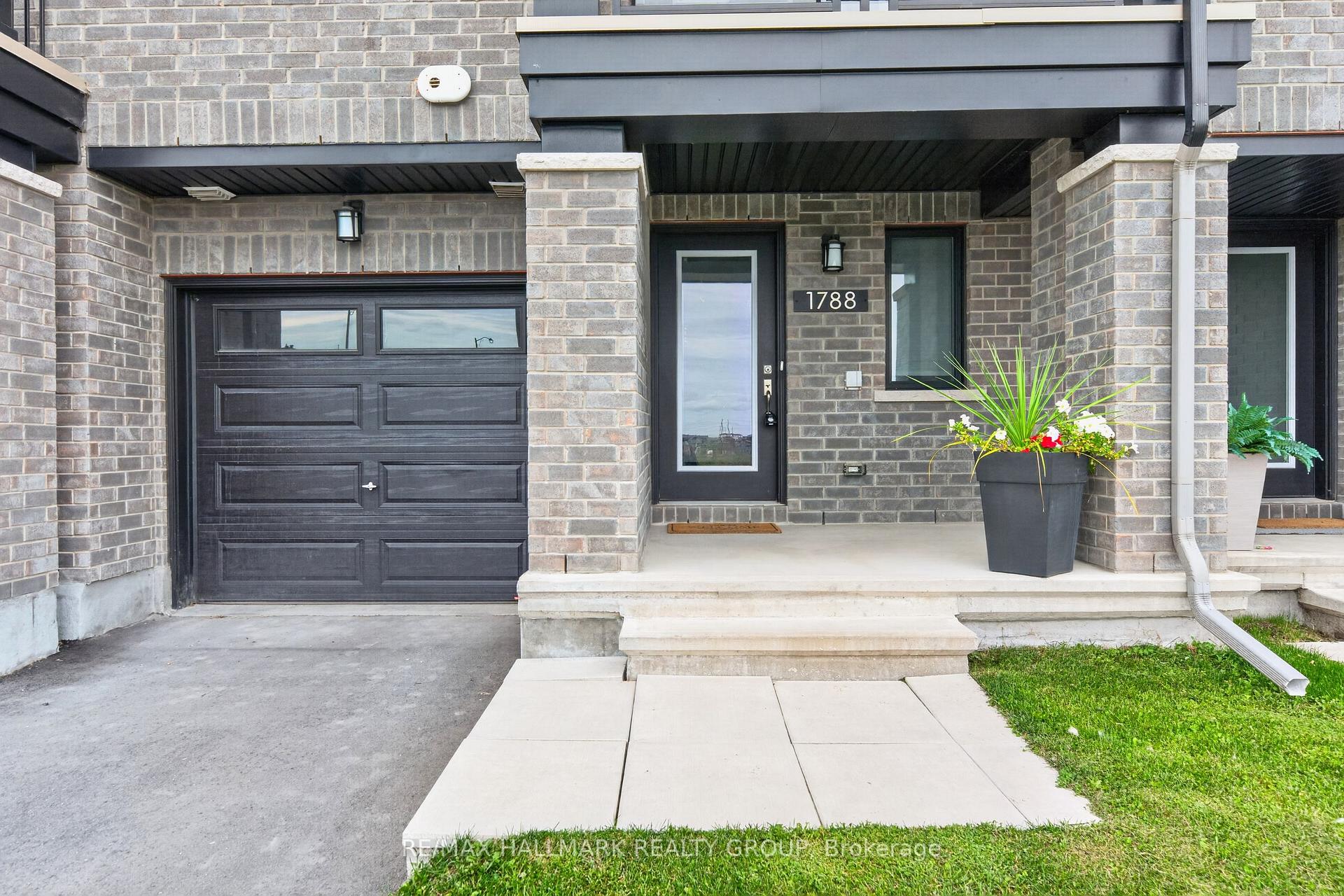 Photo 3 of 1788 Crux Road, Ottawa, Mer Bleue/Bradley Estates/Anderson Park — HOMEH
