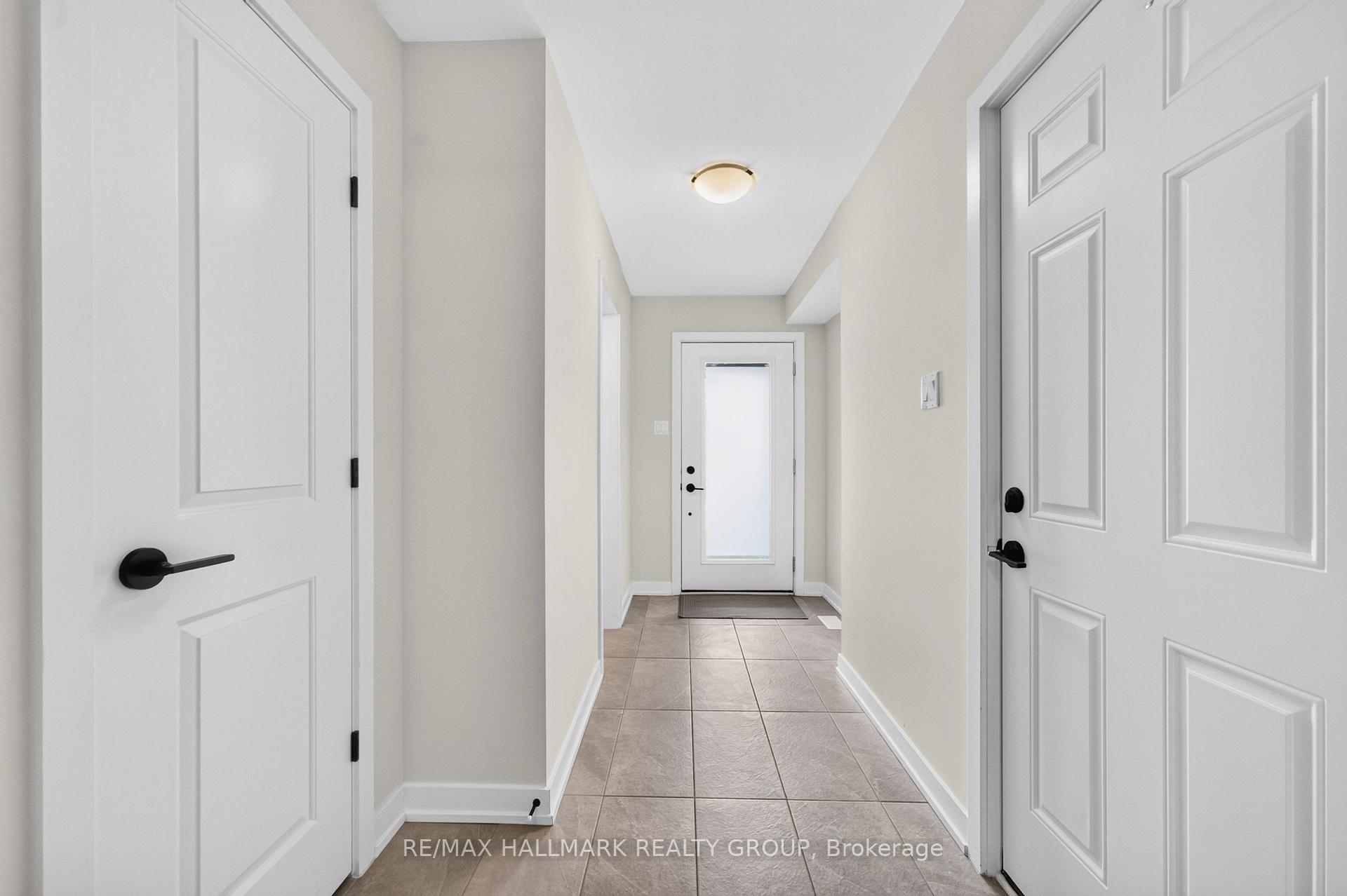 Photo 4 of 1788 Crux Road, Ottawa, Mer Bleue/Bradley Estates/Anderson Park — HOMEH