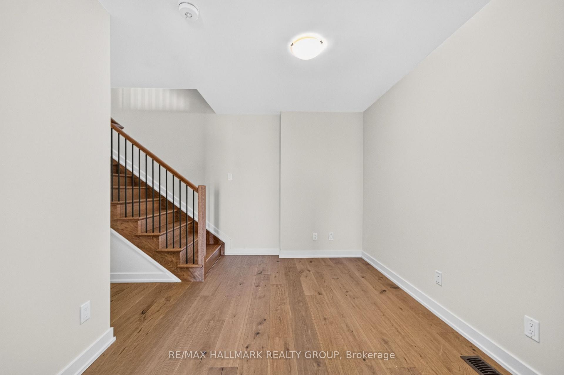 Photo 8 of 1788 Crux Road, Ottawa, Mer Bleue/Bradley Estates/Anderson Park — HOMEH