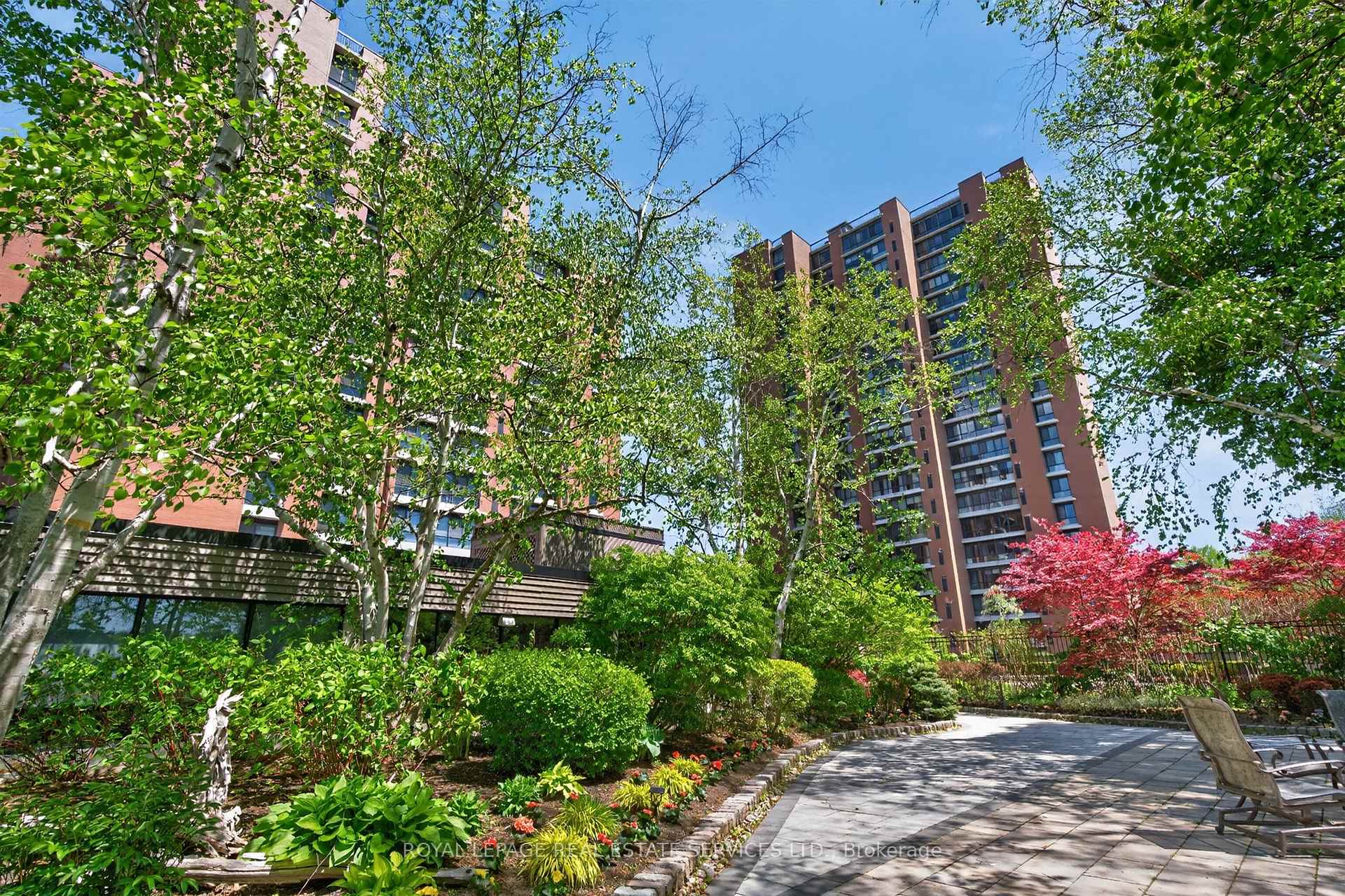 Photo 2 of Unit 110, 1400 Dixie Road, Mississauga, Lakeview — HOMEH