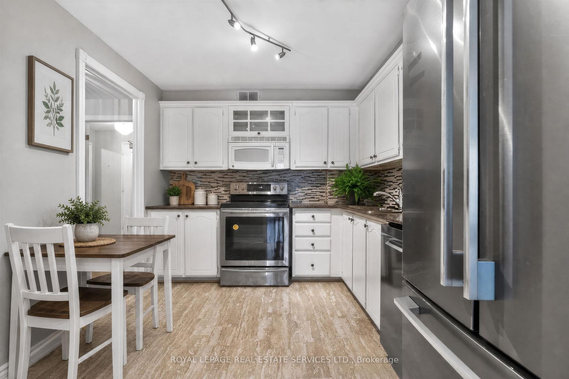 Photo 9 of Unit 110, 1400 Dixie Road, Mississauga, Lakeview — HOMEH