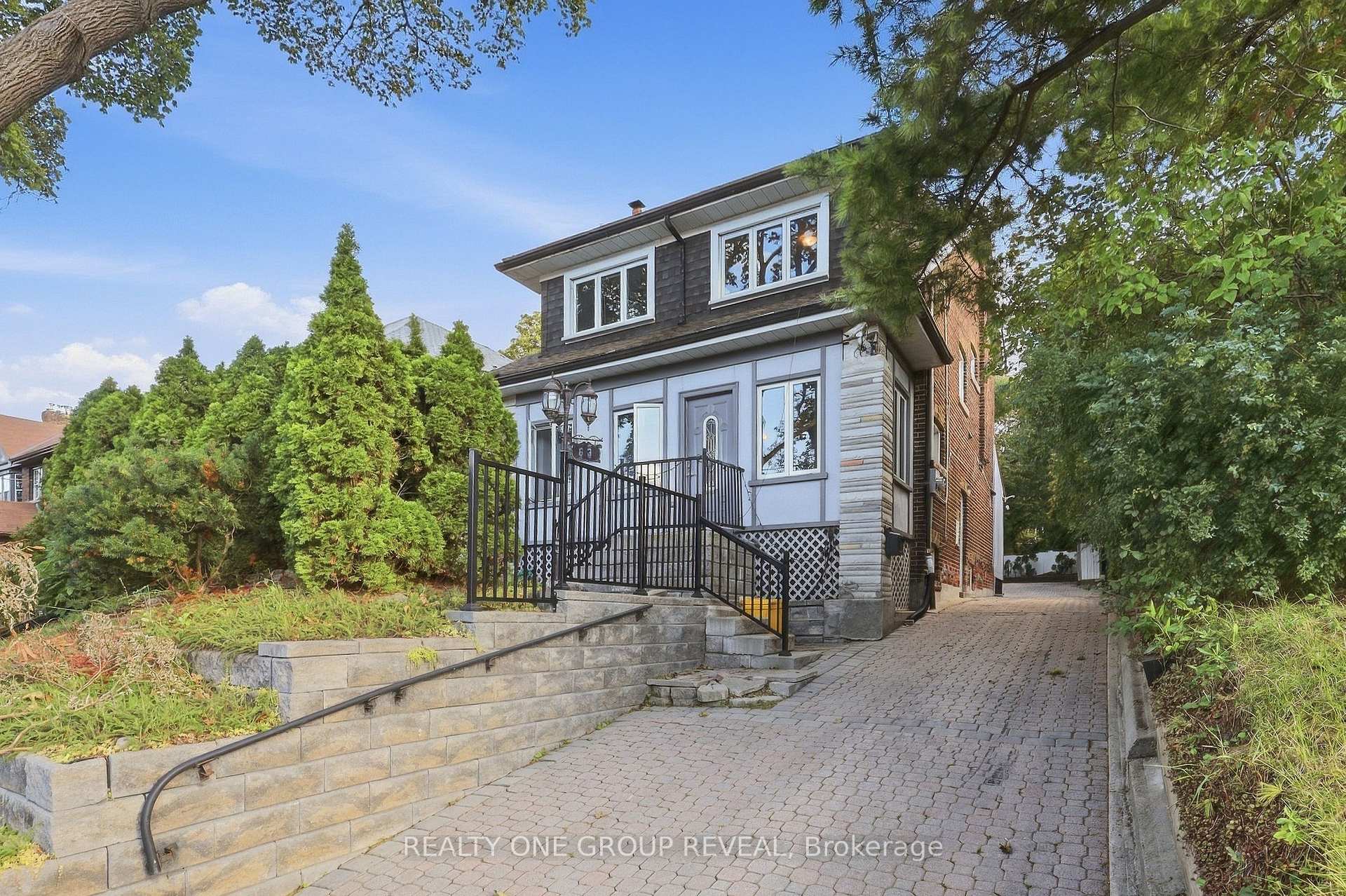 Photo 1 of 83 Lawrence Avenue E, Toronto, Lawrence Park South — HOMEH