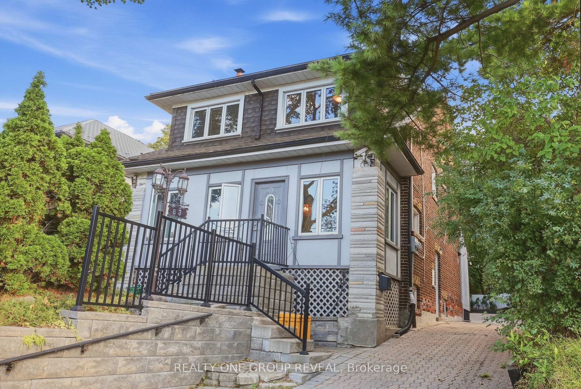 Photo 2 of 83 Lawrence Avenue E, Toronto, Lawrence Park South — HOMEH
