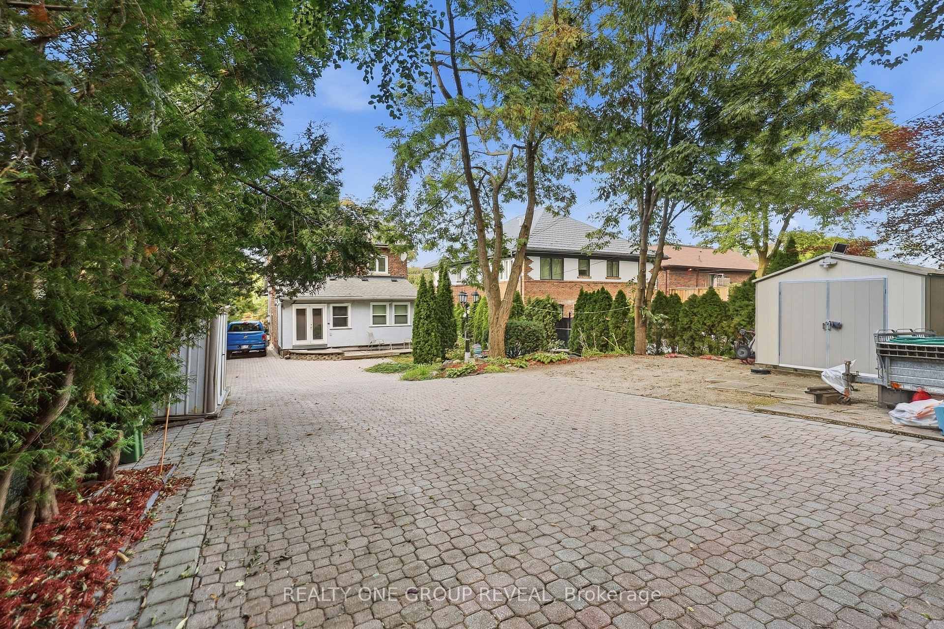 Photo 4 of 83 Lawrence Avenue E, Toronto, Lawrence Park South — HOMEH