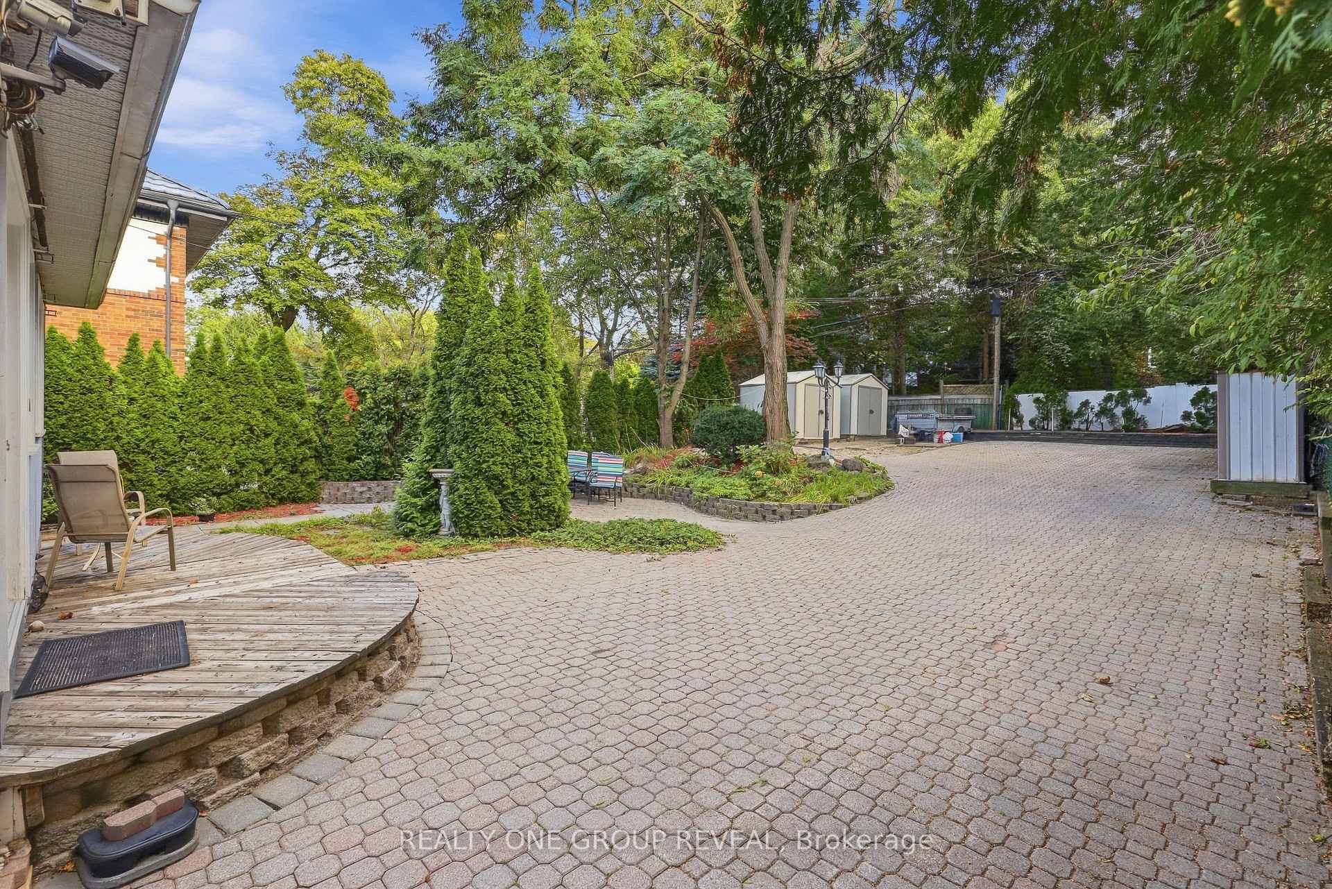 Photo 6 of 83 Lawrence Avenue E, Toronto, Lawrence Park South — HOMEH