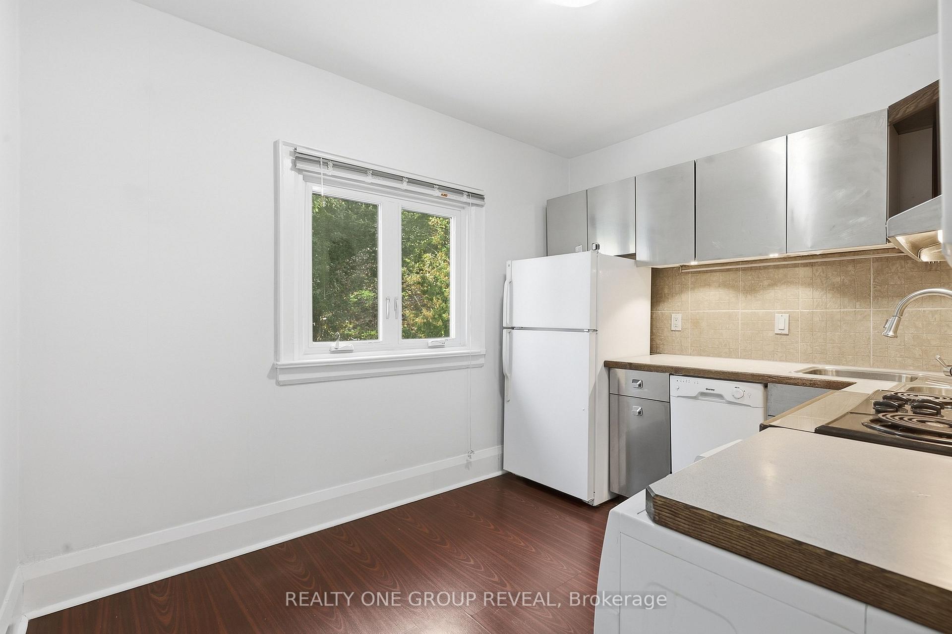 Photo 17 of 83 Lawrence Avenue E, Toronto, Lawrence Park South — HOMEH