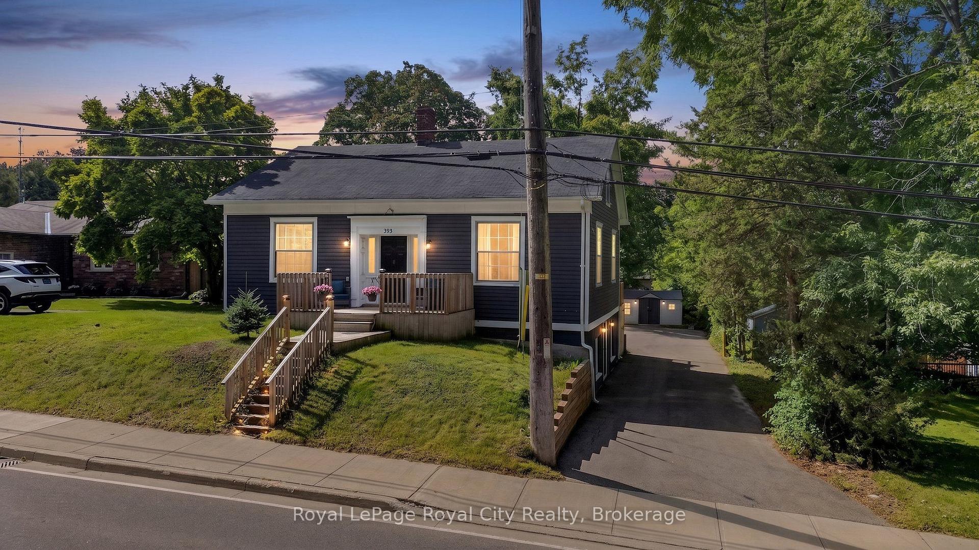 Photo of 393 Main Street S