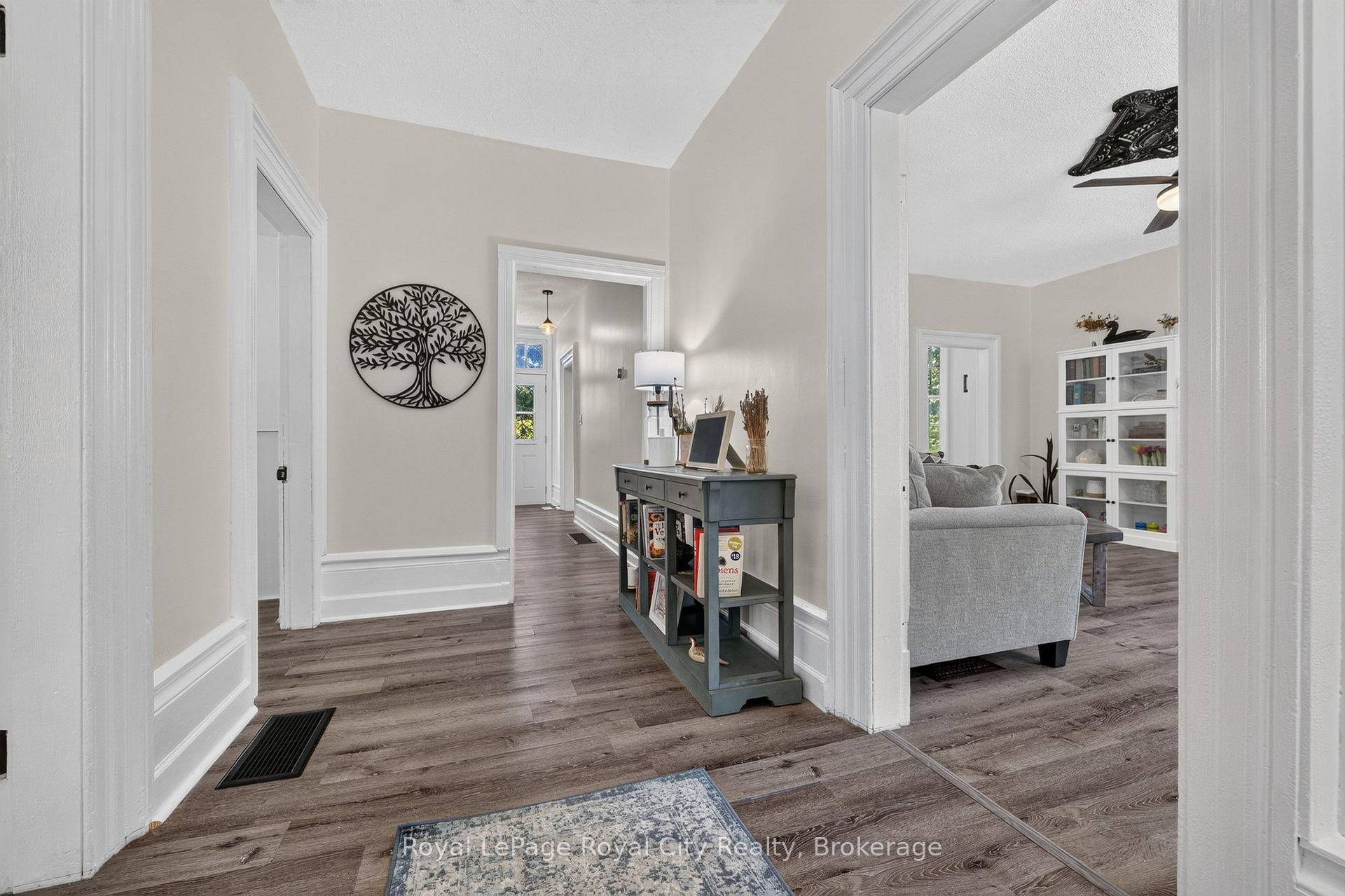 Photo 5 of 393 Main Street S, Guelph/Eramosa, Rockwood — HOMEH