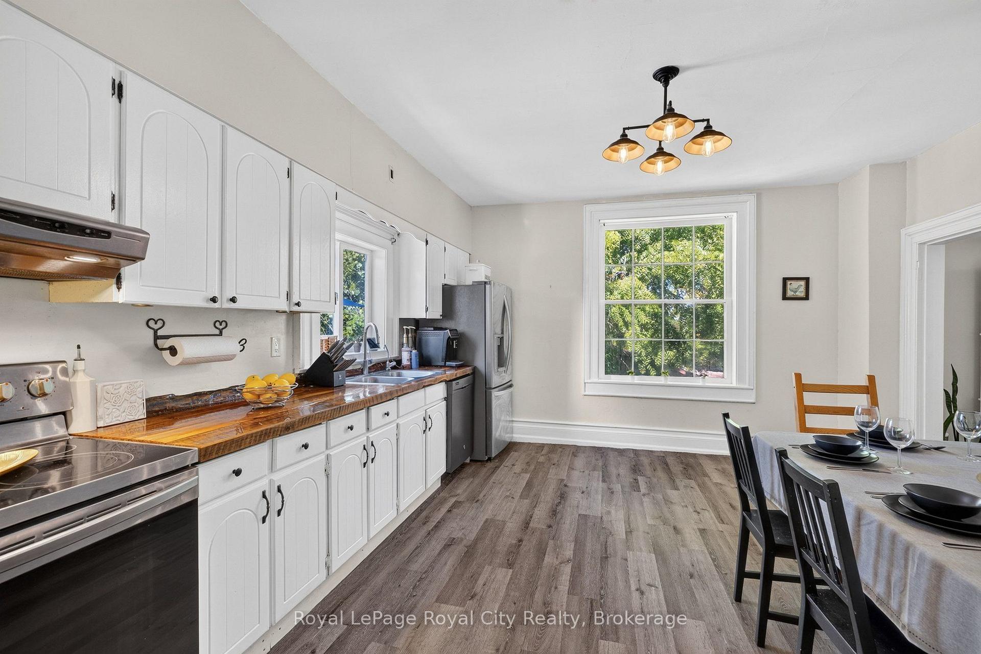 Photo 9 of 393 Main Street S, Guelph/Eramosa, Rockwood — HOMEH