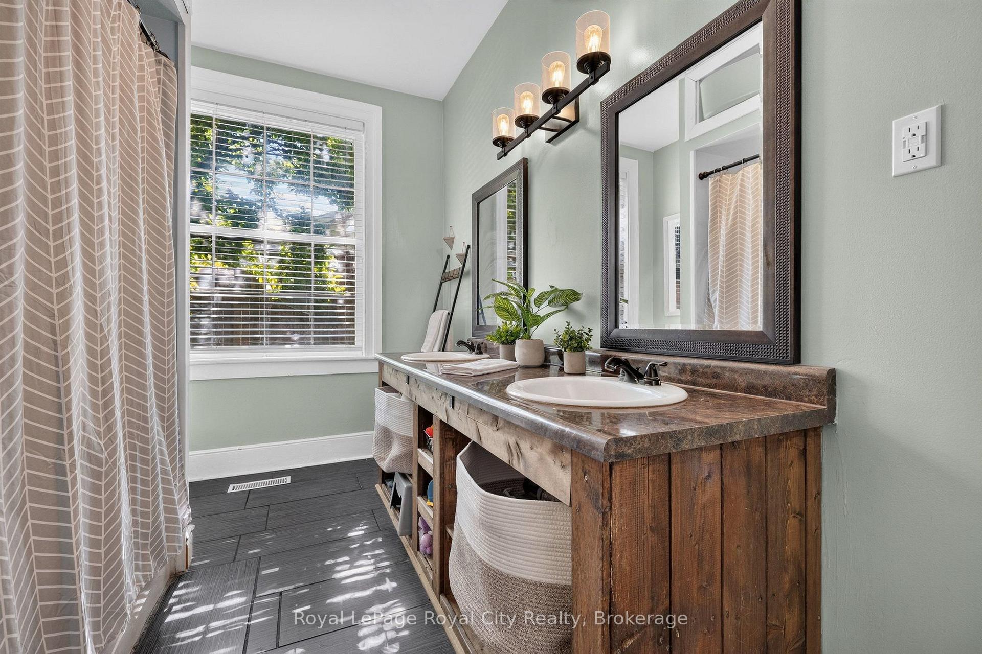 Photo 19 of 393 Main Street S, Guelph/Eramosa, Rockwood — HOMEH