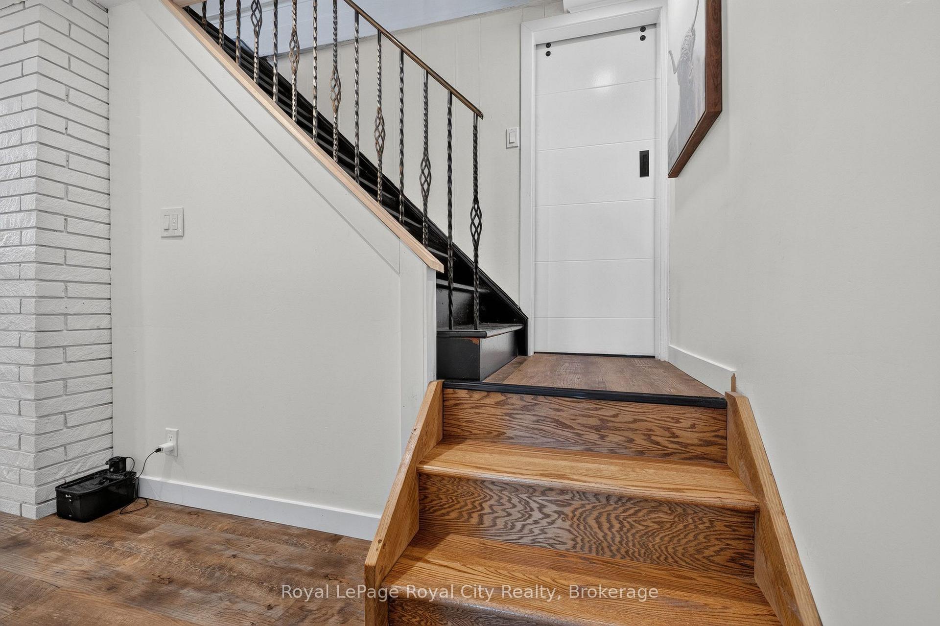 Photo 21 of 393 Main Street S, Guelph/Eramosa, Rockwood — HOMEH