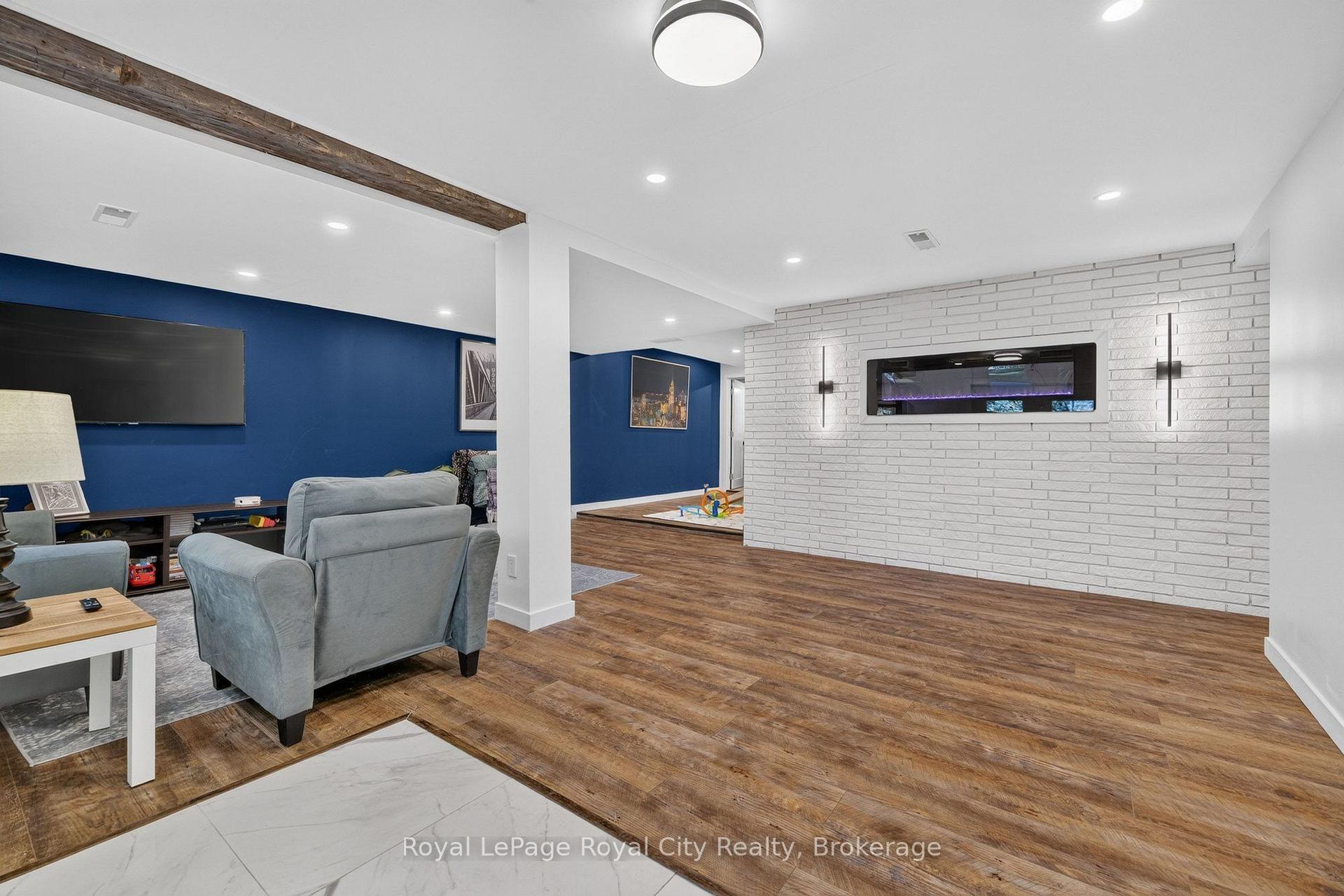 Photo 23 of 393 Main Street S, Guelph/Eramosa, Rockwood — HOMEH