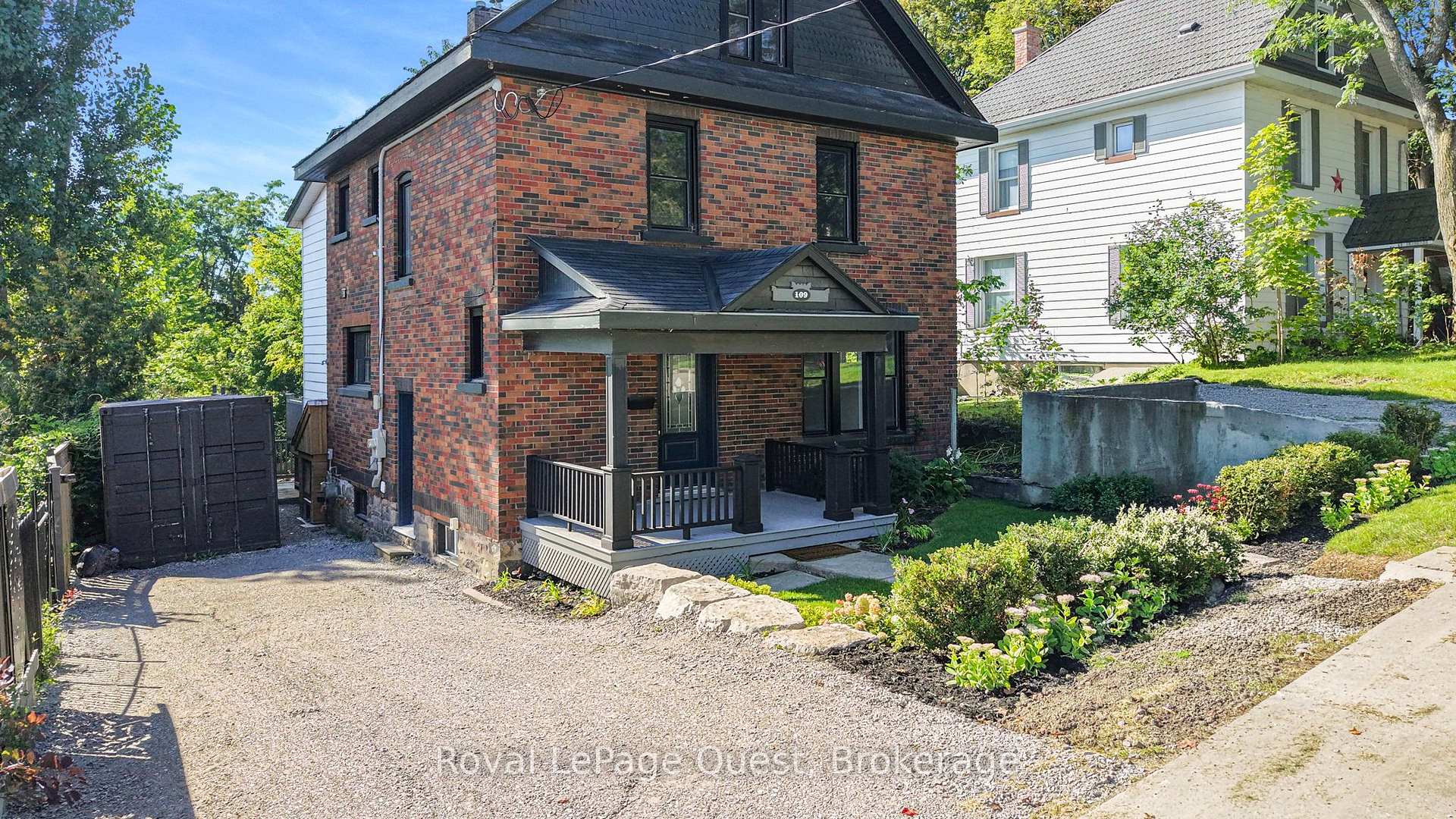 Photo 4 of 109 Brant Street E, Orillia — HOMEH