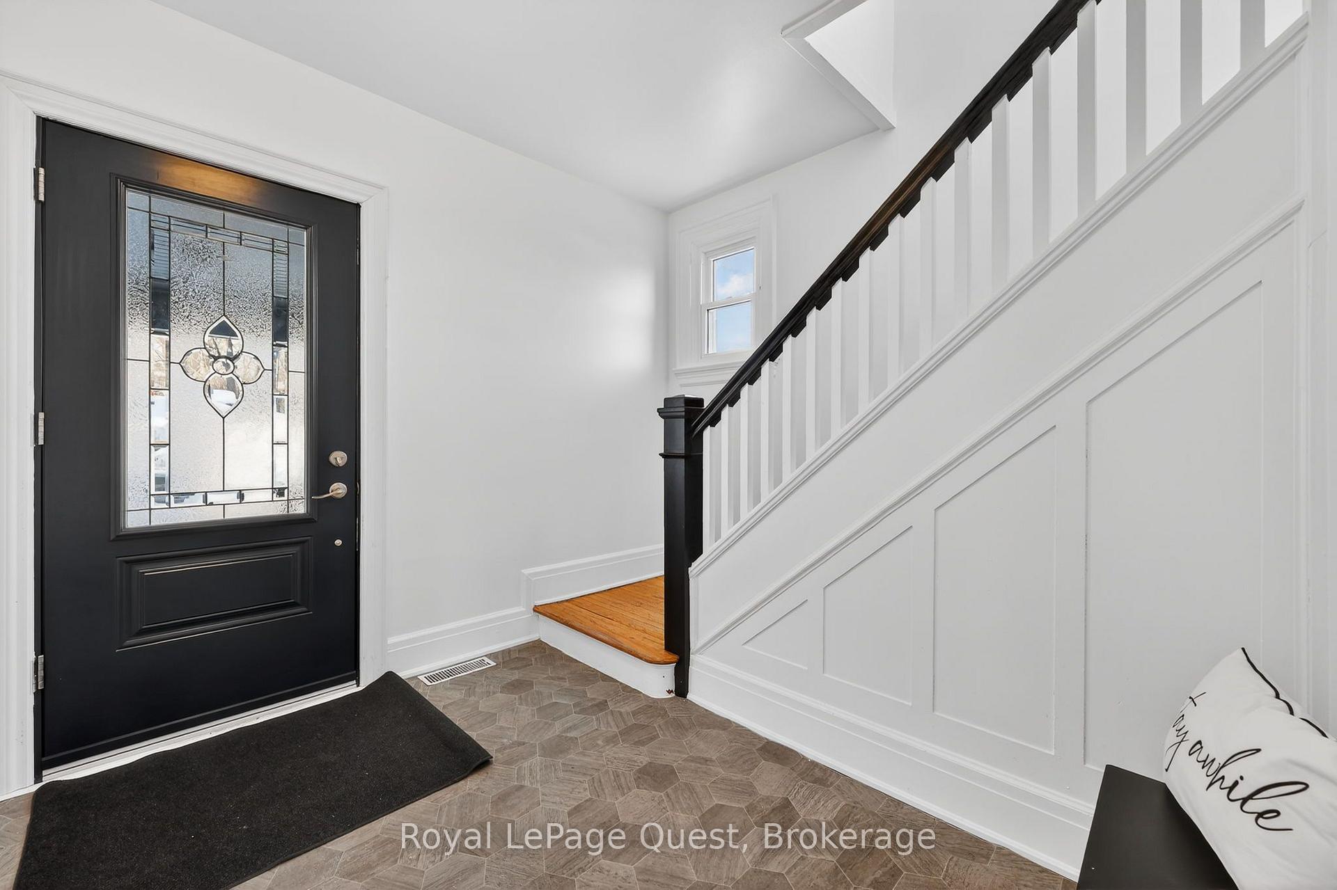 Photo 10 of 109 Brant Street E, Orillia — HOMEH