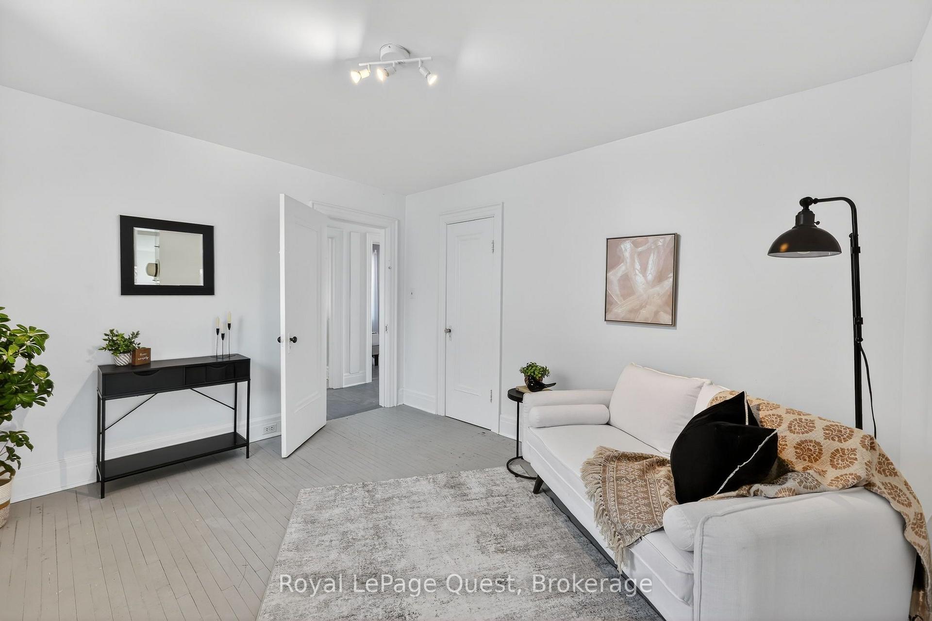 Photo 29 of 109 Brant Street E, Orillia — HOMEH