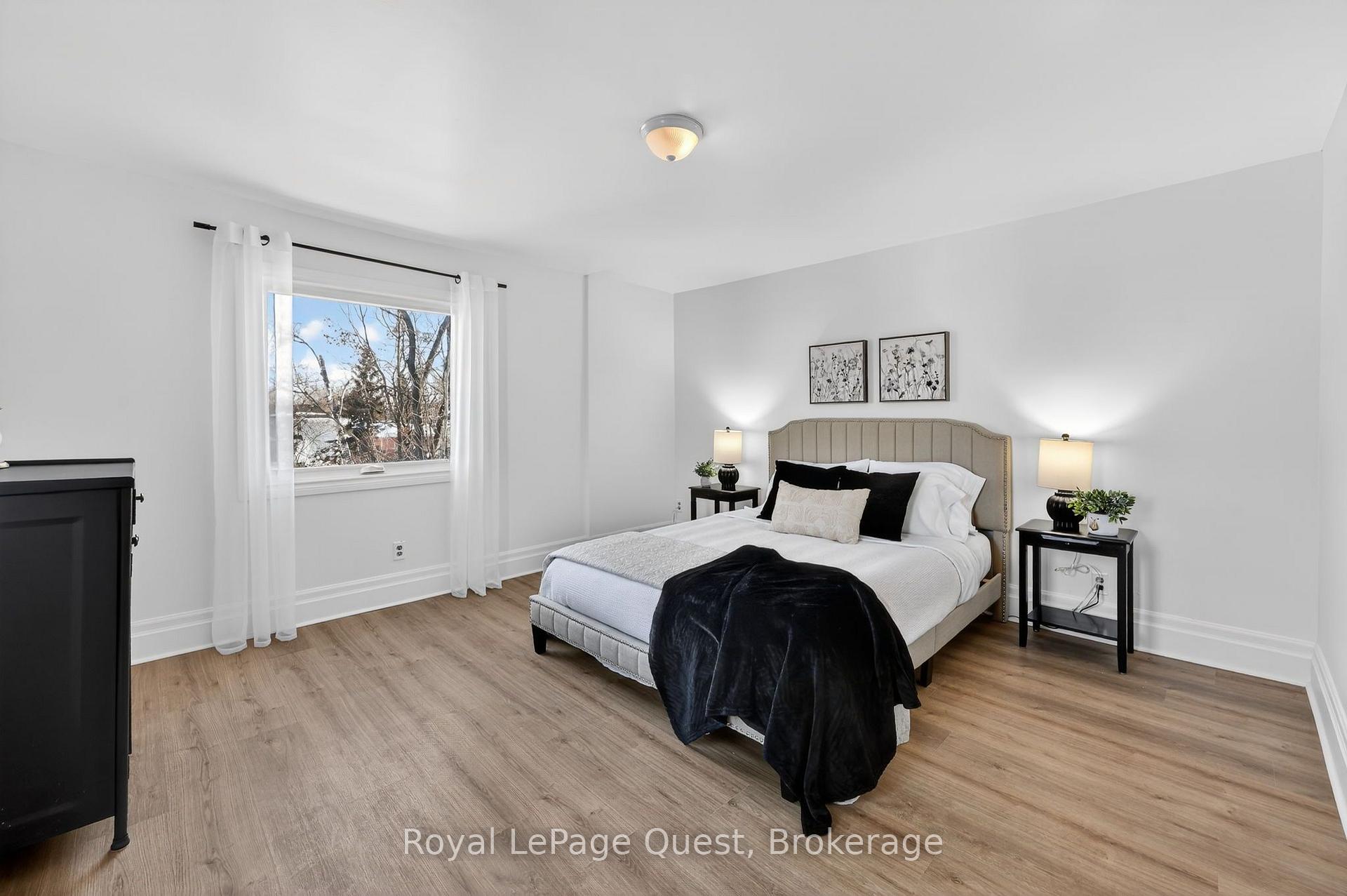 Photo 37 of 109 Brant Street E, Orillia — HOMEH