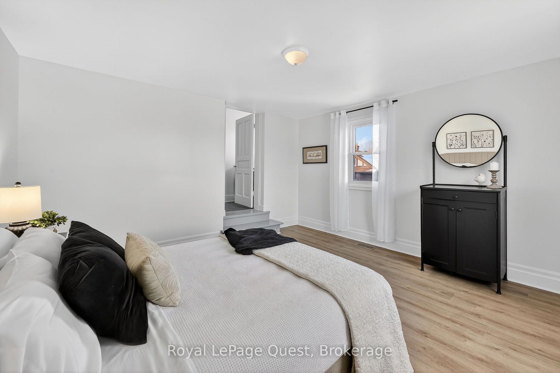 Photo 38 of 109 Brant Street E, Orillia — HOMEH