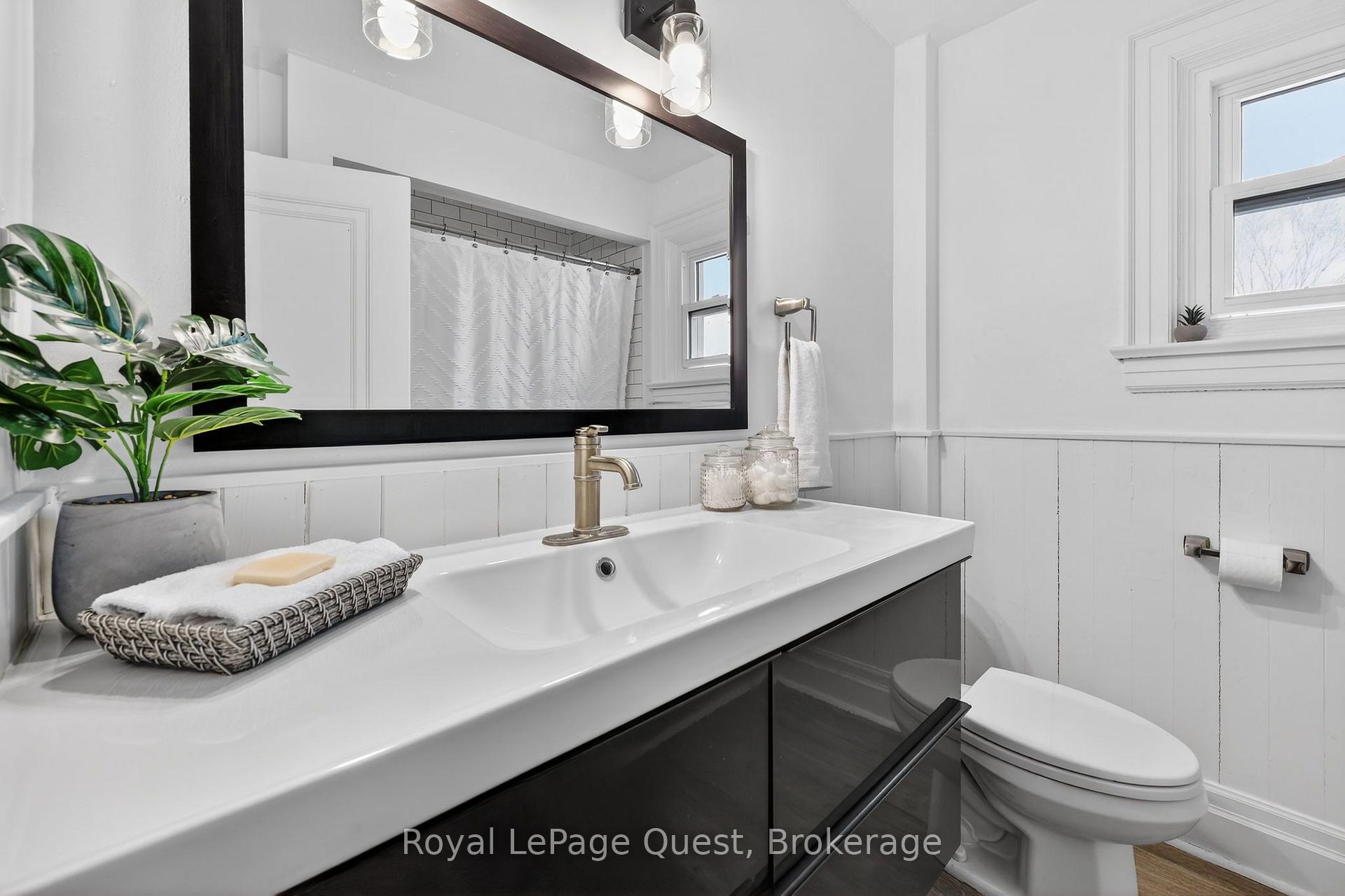 Photo 39 of 109 Brant Street E, Orillia — HOMEH