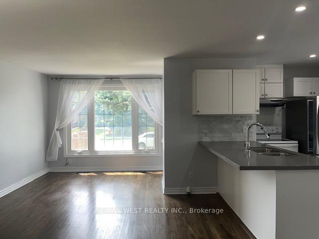 Photo 10 of 241 Ashlar Road, Richmond Hill, Crosby — HOMEH