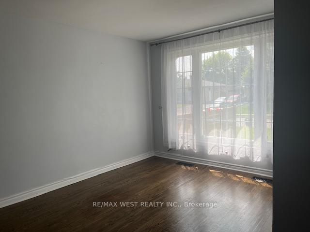 Photo 12 of 241 Ashlar Road, Richmond Hill, Crosby — HOMEH