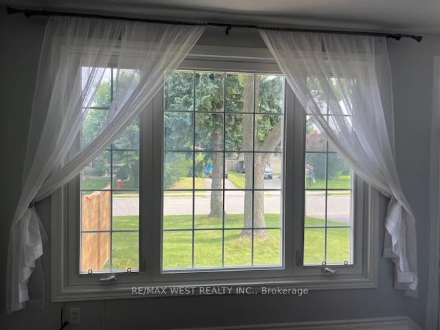 Photo 13 of 241 Ashlar Road, Richmond Hill, Crosby — HOMEH
