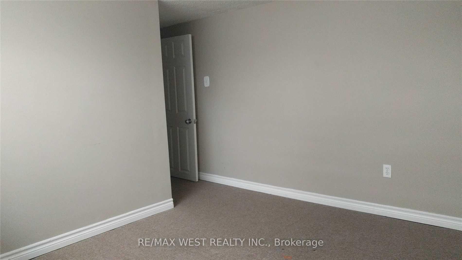 Photo 22 of 241 Ashlar Road, Richmond Hill, Crosby — HOMEH