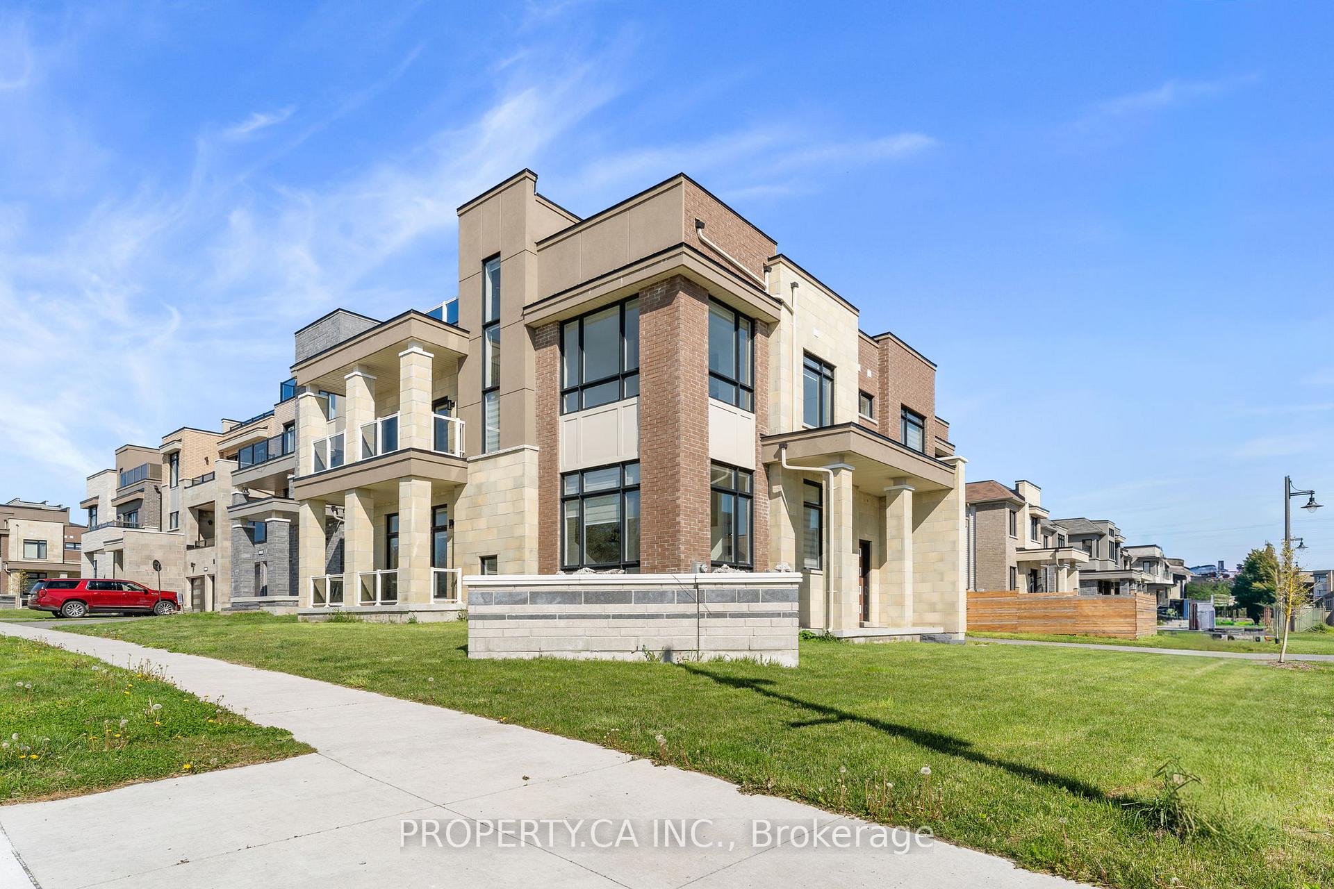 Photo 2 of 2 Yacht Drive, Clarington, Bowmanville — HOMEH