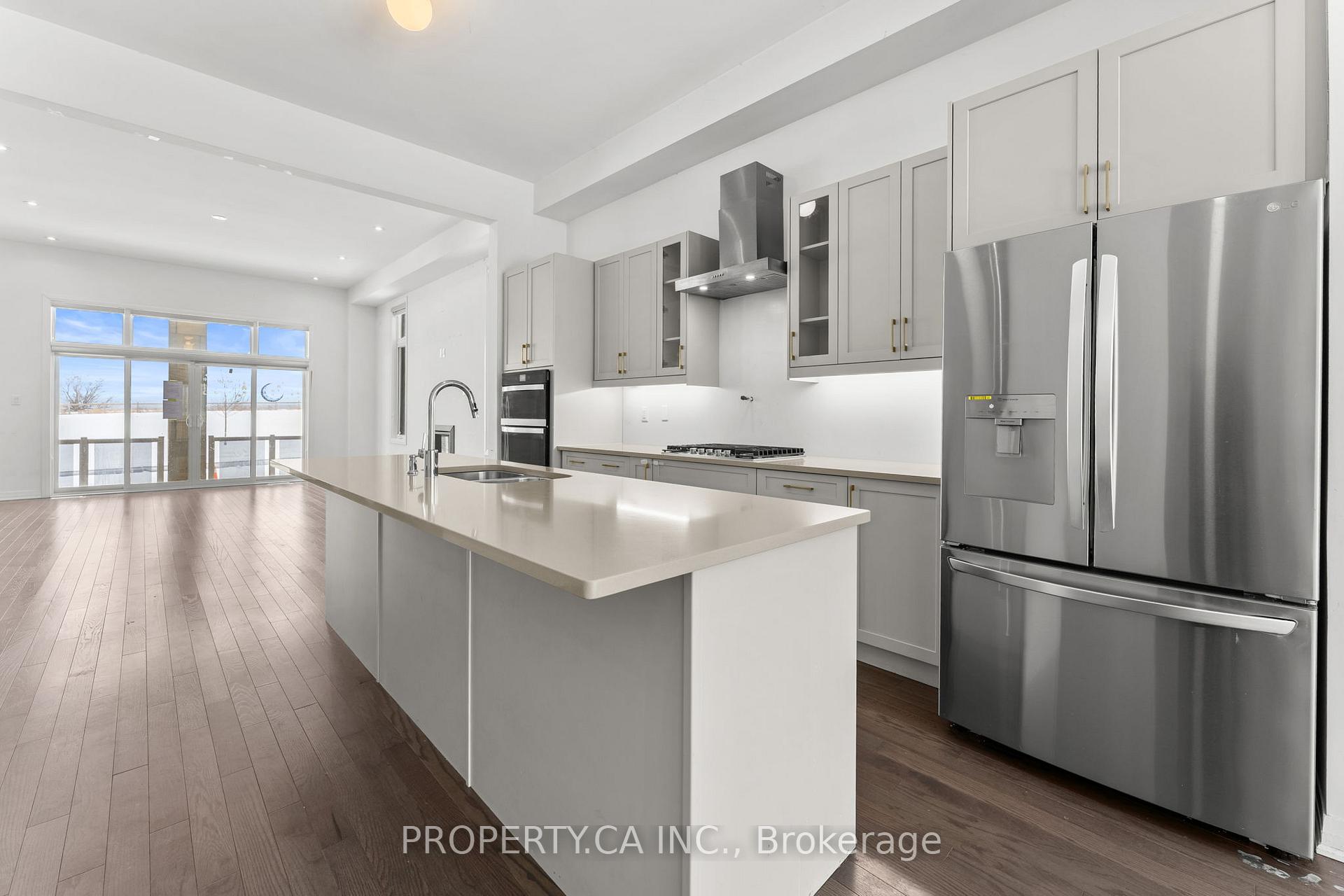 Photo 5 of 2 Yacht Drive, Clarington, Bowmanville — HOMEH