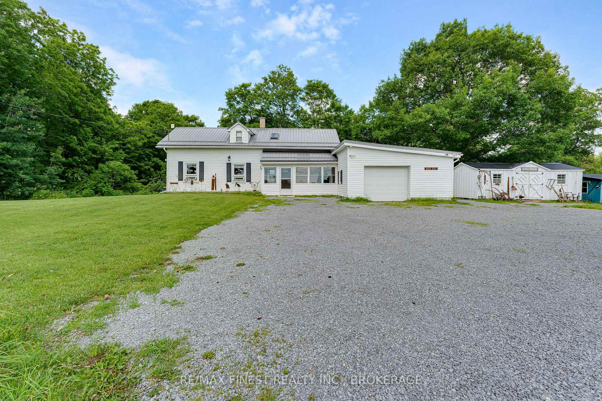 Photo 2 of 2018 Rutledge Road, Frontenac, Frontenac South — HOMEH