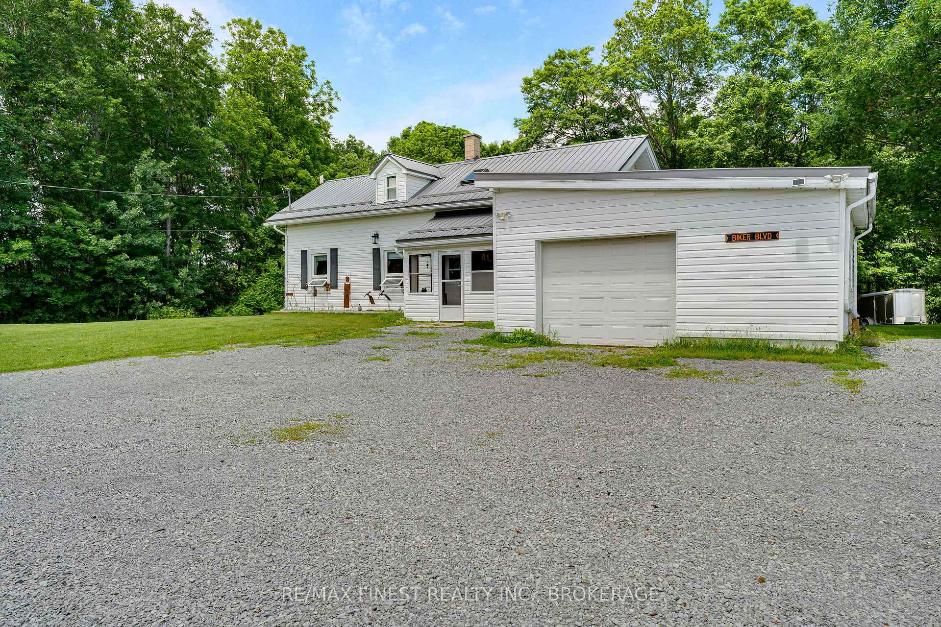 Photo 4 of 2018 Rutledge Road, Frontenac, Frontenac South — HOMEH
