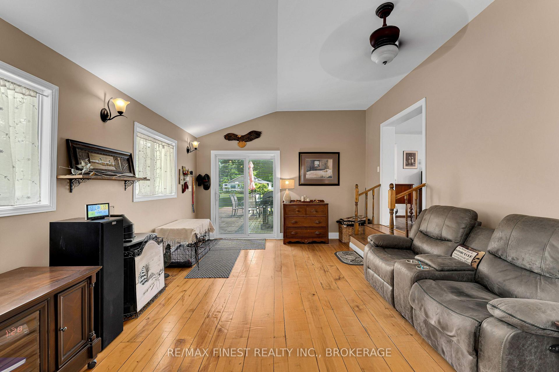 Photo 16 of 2018 Rutledge Road, Frontenac, Frontenac South — HOMEH