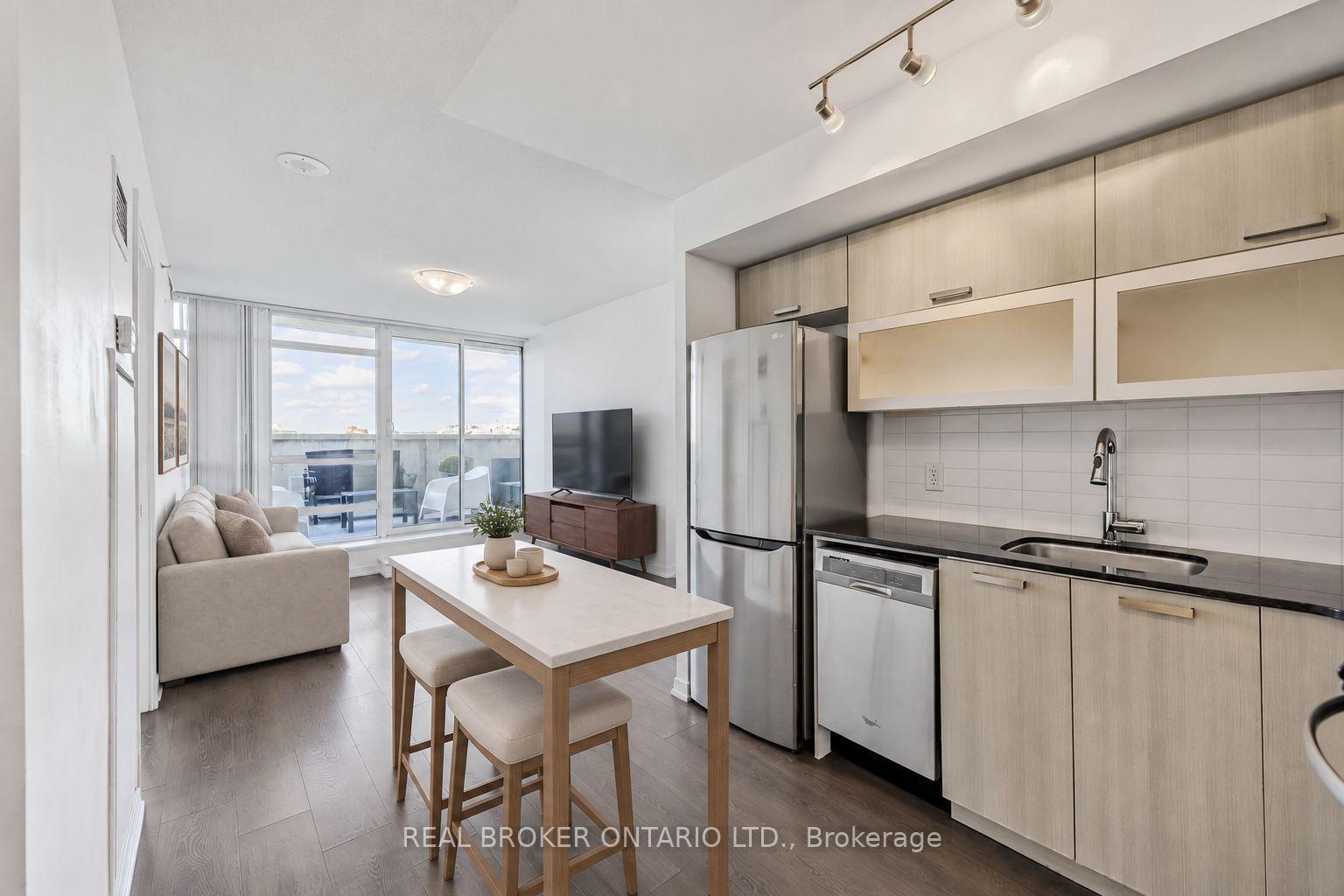 Photo 2 of Unit 736, 68 Abell Street, Toronto, Little Portugal — HOMEH