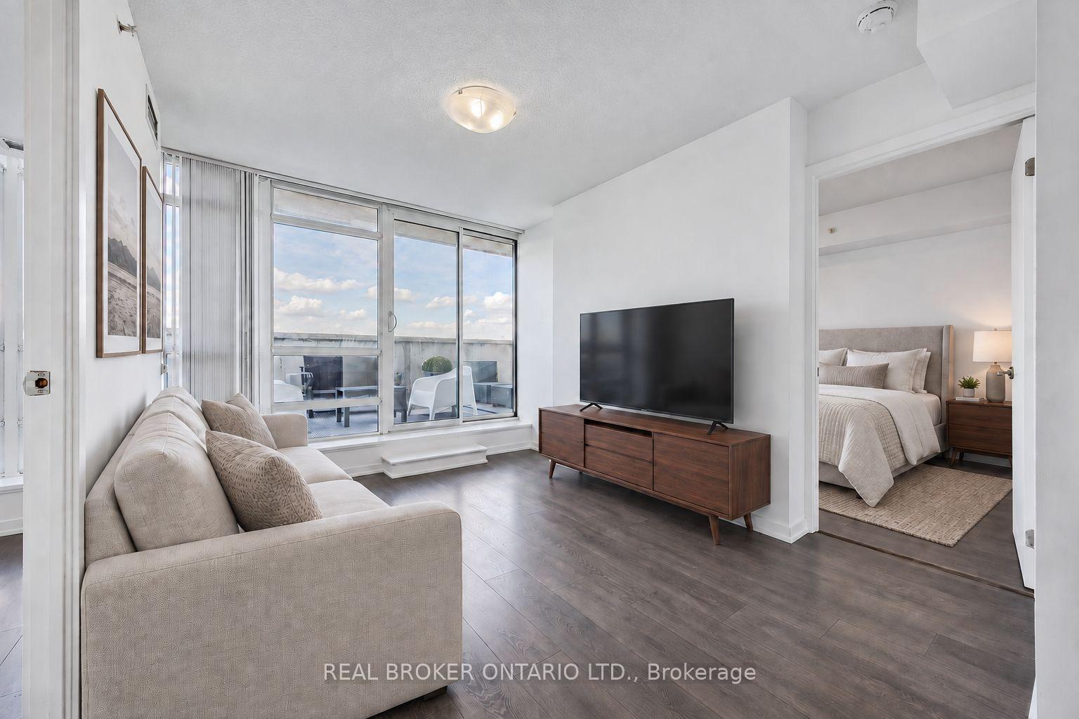 Photo 4 of Unit 736, 68 Abell Street, Toronto, Little Portugal — HOMEH