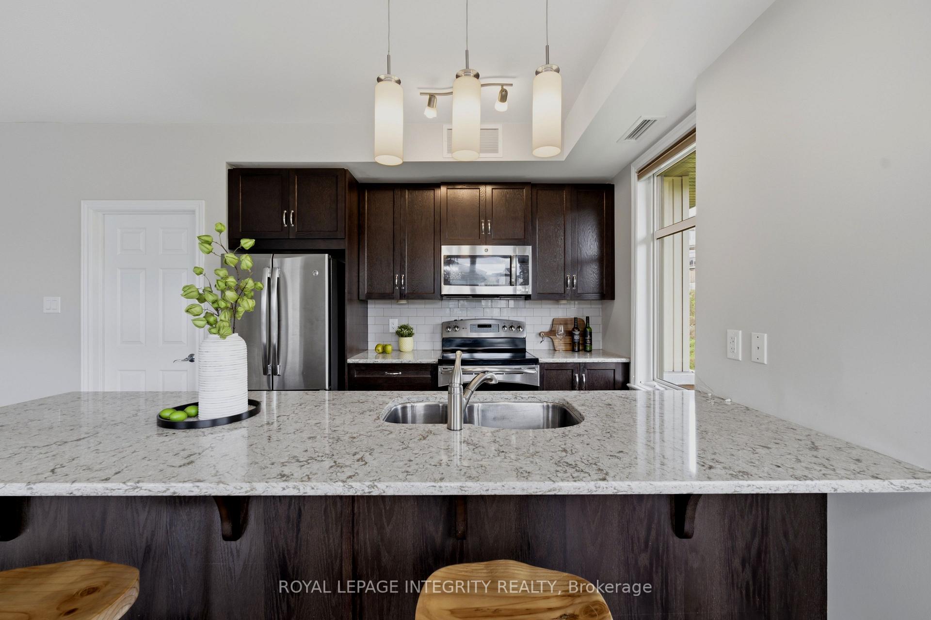 Photo 7 of Unit 303, 170 Guelph Private, Ottawa, Kanata - Kanata Lakes/Heritage Hills — HOMEH