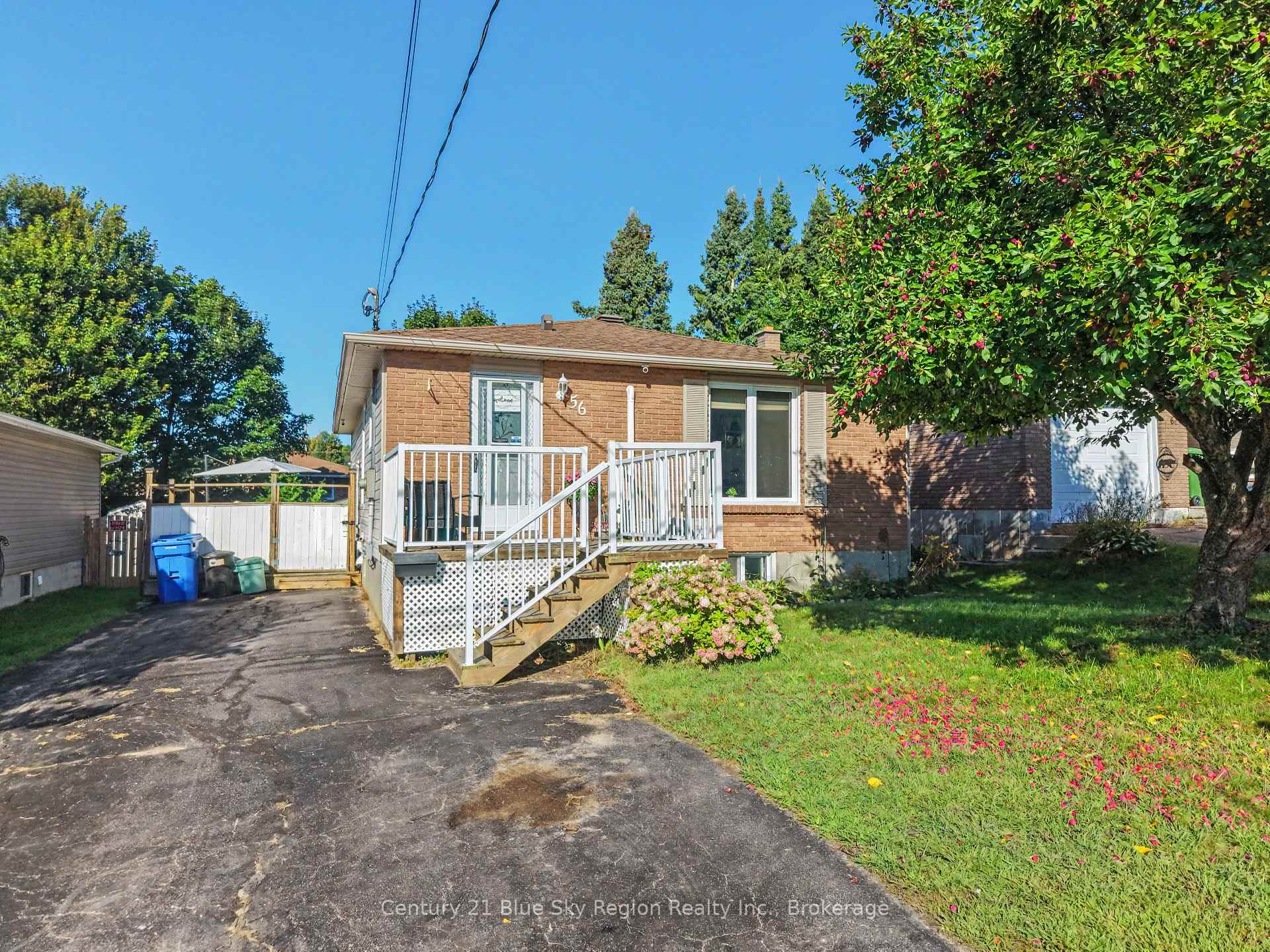 Photo 3 of 56 Southview Crescent, North Bay, College Heights — HOMEH