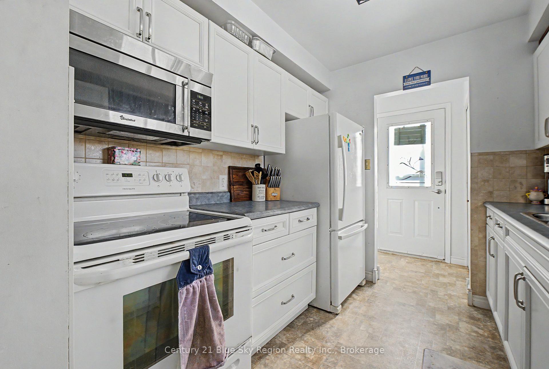 Photo 9 of 56 Southview Crescent, North Bay, College Heights — HOMEH