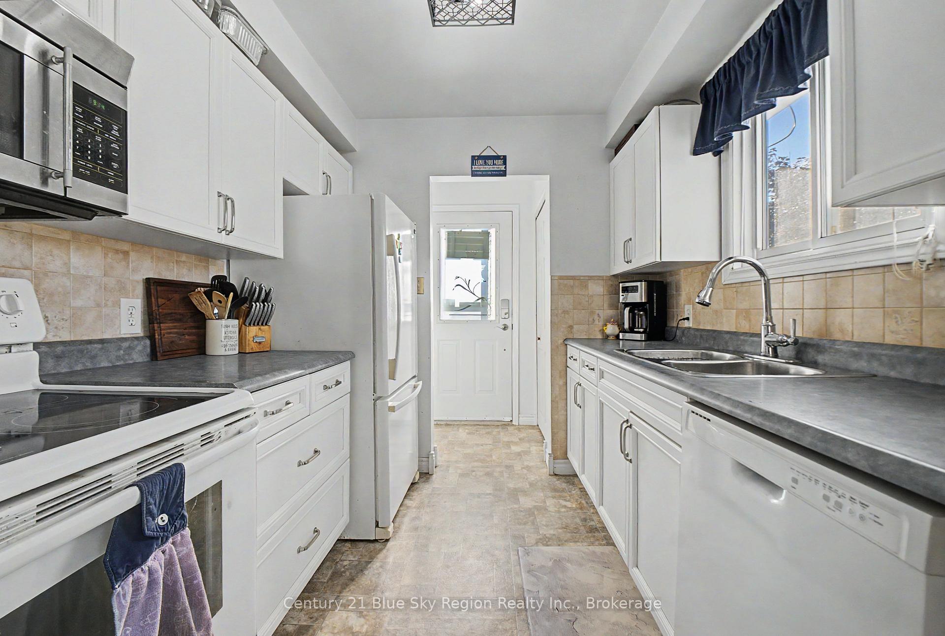 Photo 10 of 56 Southview Crescent, North Bay, College Heights — HOMEH