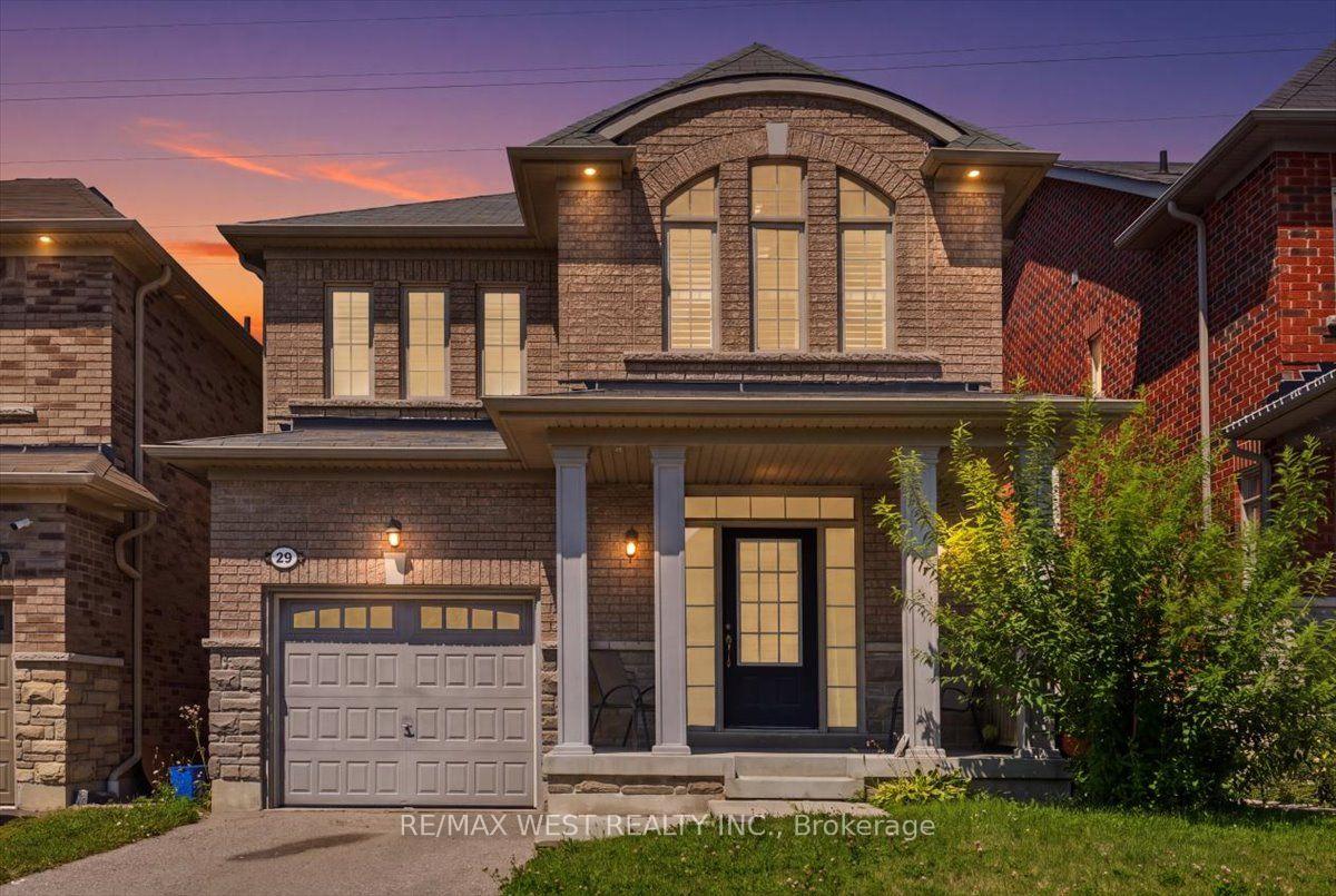 Photo 3 of 29 Stockell Crescent, Ajax, Northwest Ajax — HOMEH