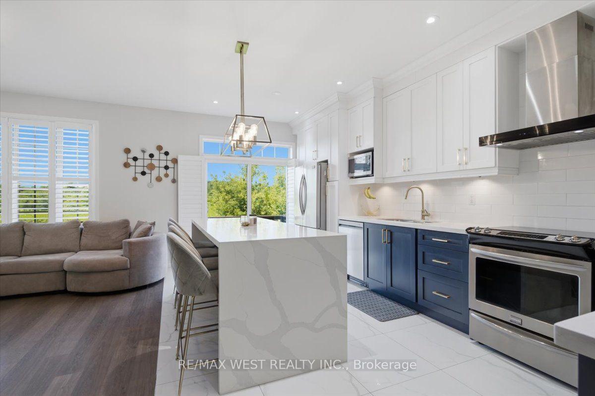 Photo 9 of 29 Stockell Crescent, Ajax, Northwest Ajax — HOMEH