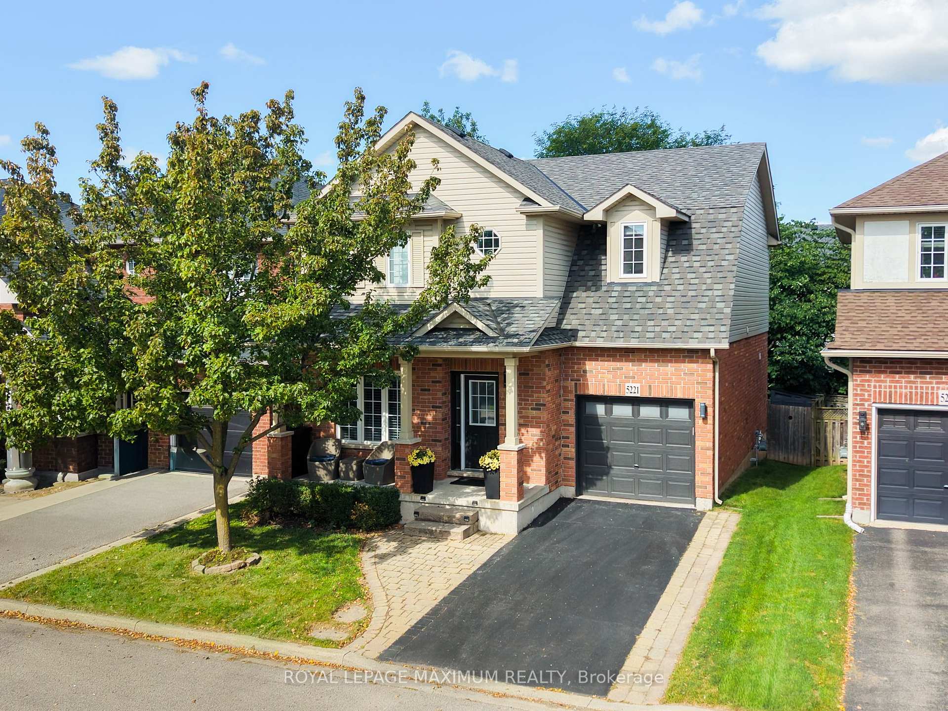Photo of 5221 Garland Crescent