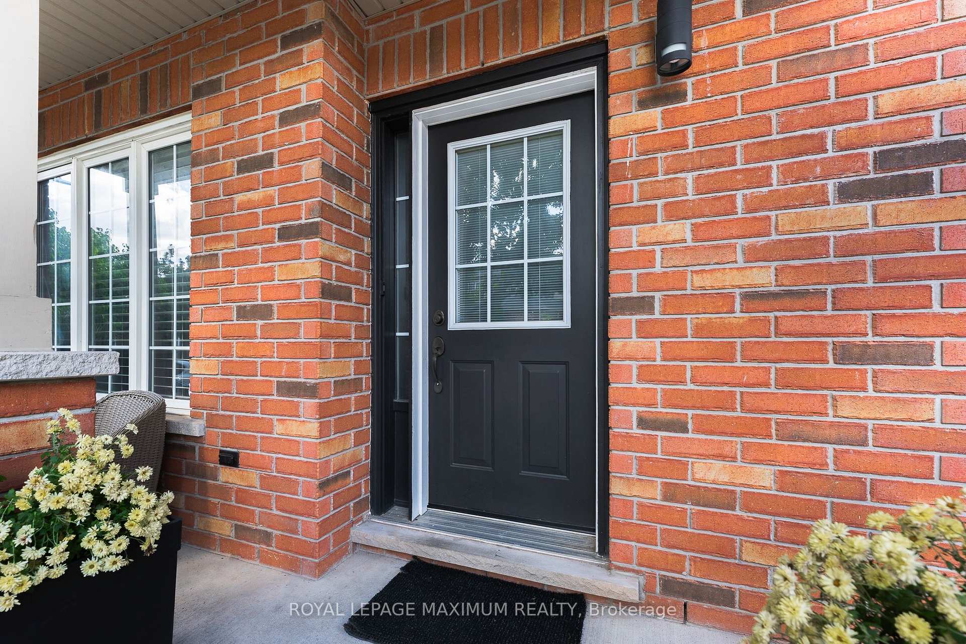 Photo 4 of 5221 Garland Crescent, Burlington, Orchard — HOMEH