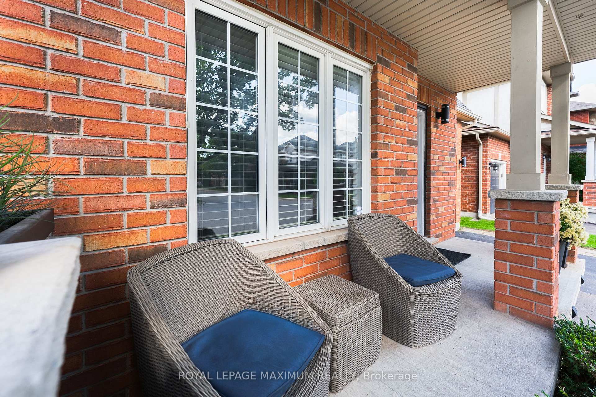 Photo 5 of 5221 Garland Crescent, Burlington, Orchard — HOMEH