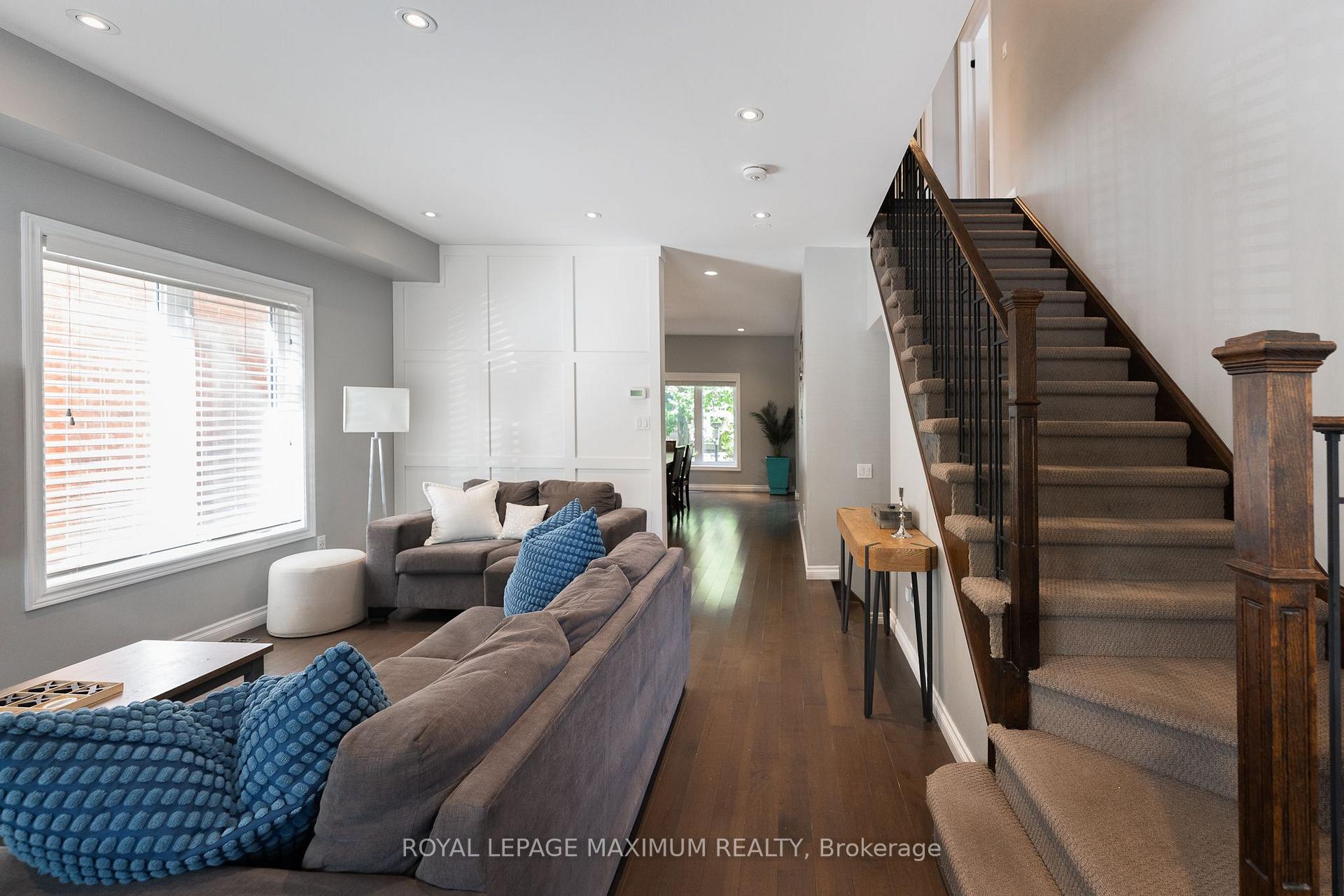 Photo 6 of 5221 Garland Crescent, Burlington, Orchard — HOMEH