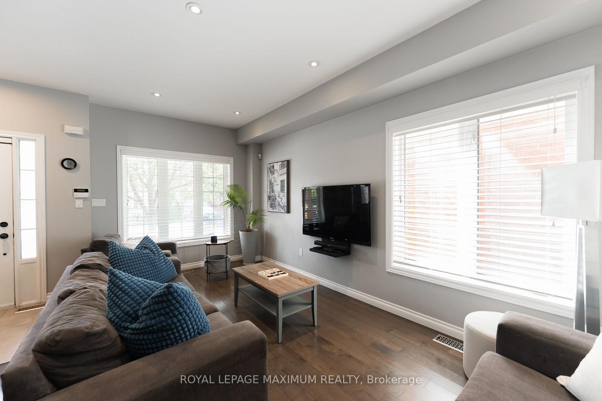 Photo 8 of 5221 Garland Crescent, Burlington, Orchard — HOMEH